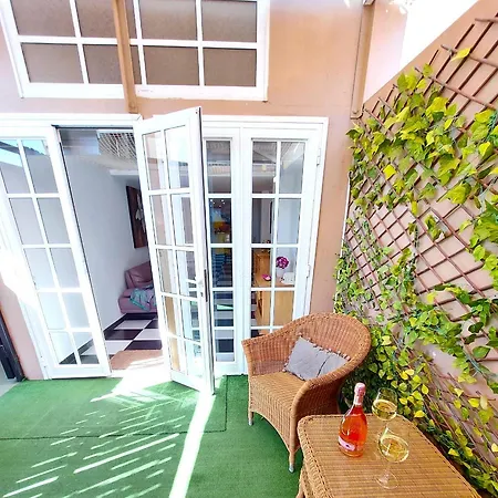 Elegant 3 Bedrooms, Wifi Free Holiday home *