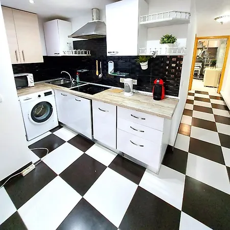 Holiday home Elegant 3 Bedrooms, Wifi Free