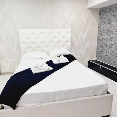 Elegant 3 Bedrooms, Wifi Free Feriehus *